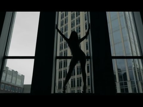 Mira OLI - Fearless (Official Music Video) en YouTube Mira OLI - Fearless (Official Music Video) en YouTube