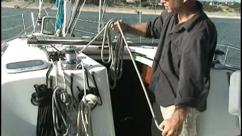 Learn to sail - Preventing Twists in the mainsheet