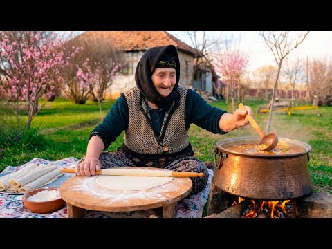 The Taste of Childhood – Grandma’s Cooking in a Quiet Village