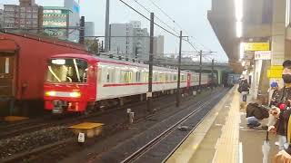 新塗装が2編成連結！。名鉄3100系3104+3107+9100系9101Fブツ6回送列車K1730レ金山4番線到着