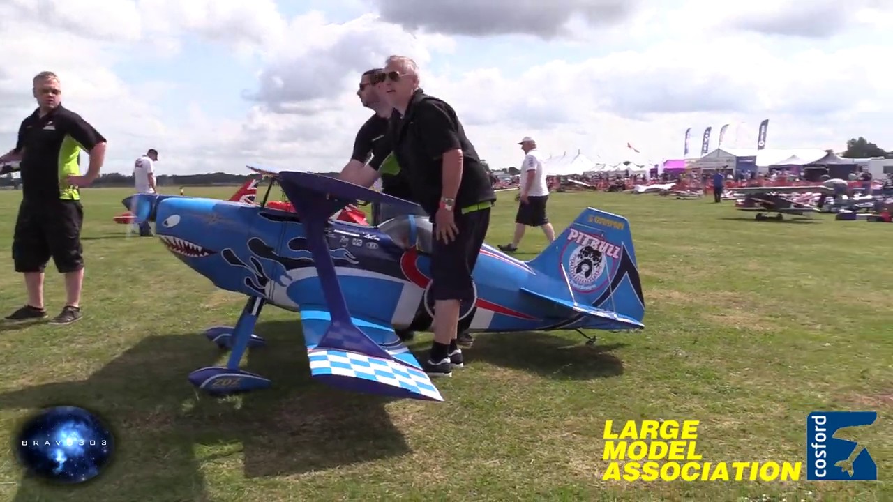Giant scale PITTS Skip Models Designs LMA Cosford - YouTube