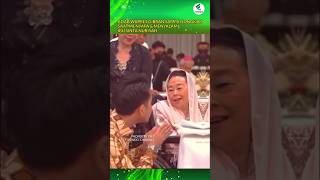 Adab Mulia Mas Gibran Sampai Jongkok Menyalami Ibu Sinta Nuriyah🥹 #shortvideo #gibran #adab #mulia