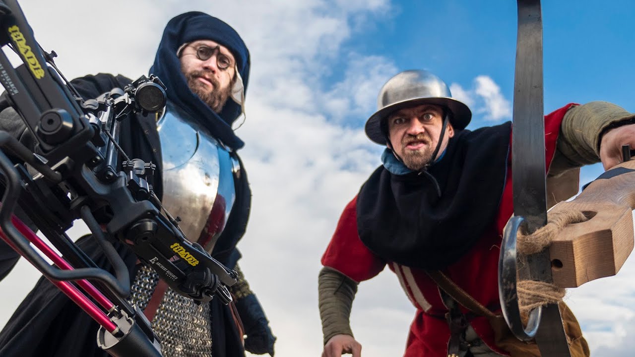 Не давайте ему арбалет! Пару раз почти Леголас!