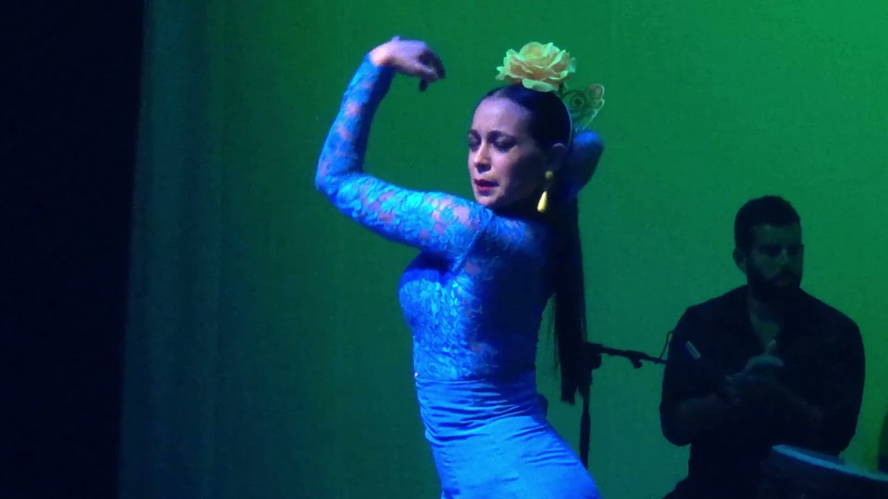 Pasión Flamenca Perú -  Soleá por Bulerías Bata de cola