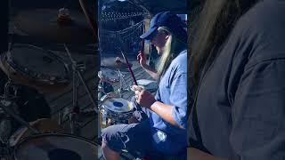 本來考慮今晚出門演出但想到明天樂團要下台中演出，加上晚上要拿一下新設備，光想就覺得好像蠻累的放棄 #drums #ドラムの日 #drummer #ドラム好き #drumcover #ドラム叩いてみた Production Rus Ho