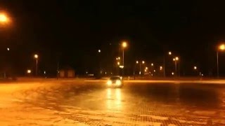 Лимузин наваливает боком Лимузин наваливает боком