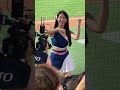 戰袍禾羽超級甜美 Hands Up Cheerleader 美女 Baseball 啦啦隊 台湾野球 台湾野球チア 可愛い Taiwan 富邦悍將 戰袍禾羽超級甜美 Hands Up Cheerleader 美女 Baseball 啦啦隊 台湾野球 台湾野球チア 可愛い Taiwan 富邦悍將