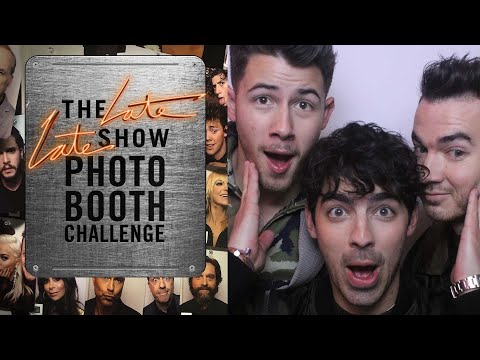 Three-Second Photo Booth Challenge w/ Jonas Brothers