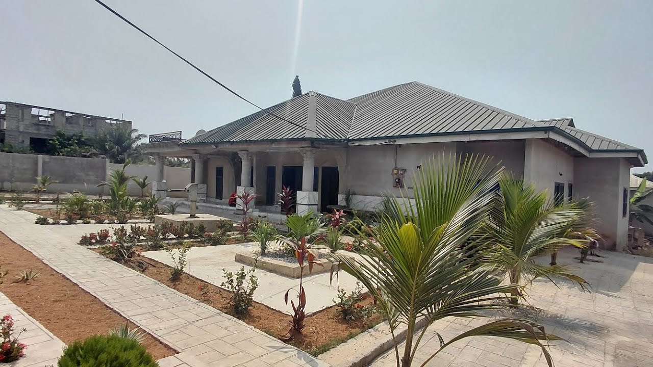 Вы можете стать владельцем этого недостроенного дома с 5 спальнями всего за 1,5 млн ганских седи ...