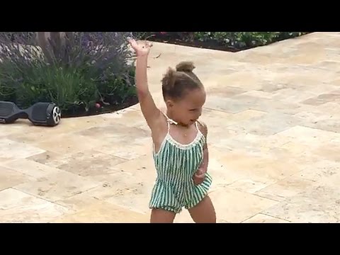Riley Curry Does Whip & Nae Nae Dance at Birthday Party