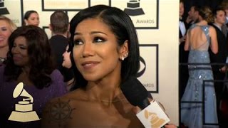 Jhené Aiko Keeping It Classy At The GRAMMYs | GRAMMYs