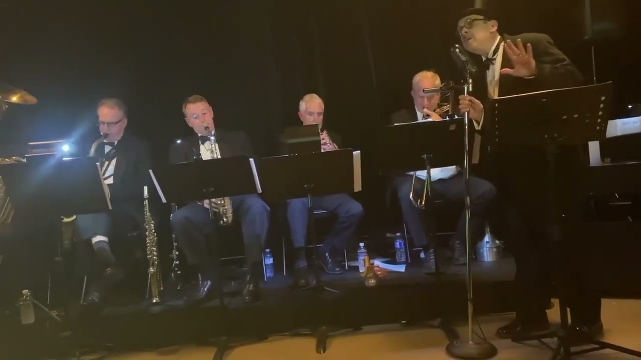 Alexander Browne and his Boulevardiers - Singing A Song To The Stars