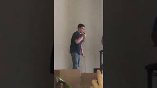 Kid ear rapes the mic
