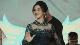 Mawar Putih Fanny Sabila ft Yulidaria & All Artist live perform