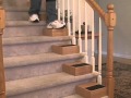 Setengah langkah StairAide memungkinkan Anda menjaga rumah dan kemandirian Anda