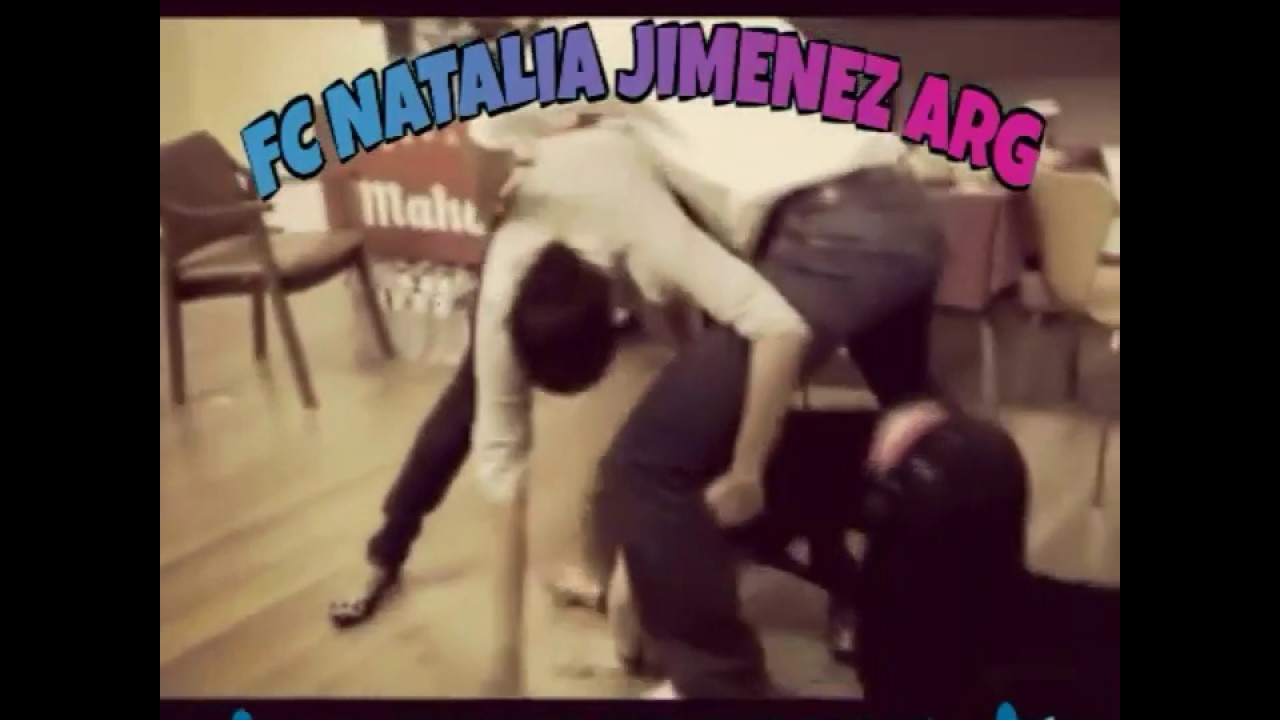 latinos auto sales Natalia Jimenez con Malú...Romper el Mar