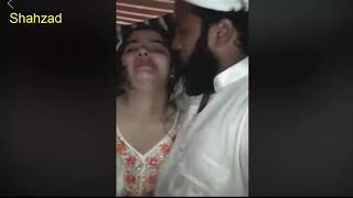 Indian Girl and Pakistani Molvi Kissing Prank