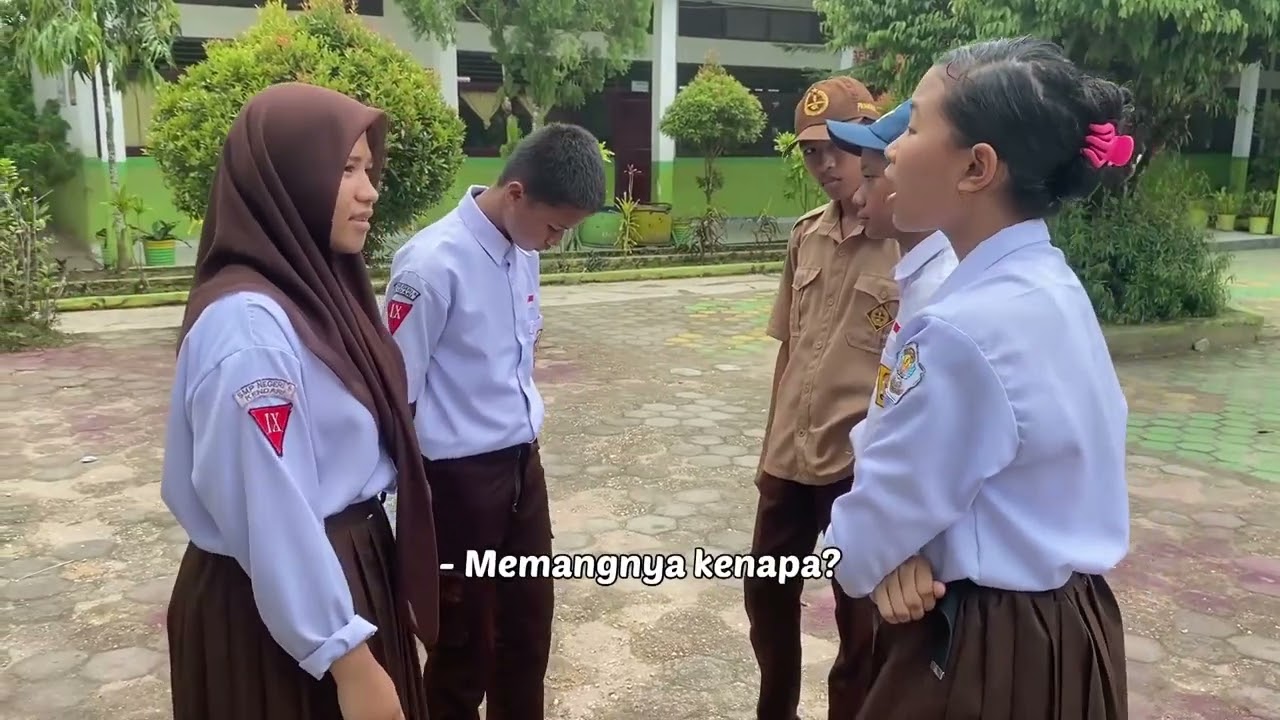BERSATU KITA LEMAH, BERSAMA KITA KUAT_SMPN 5 KENDARI