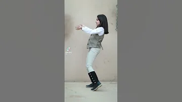 برأيكم مين تعرف ت هز عائلة مروى عبدالعزيز 