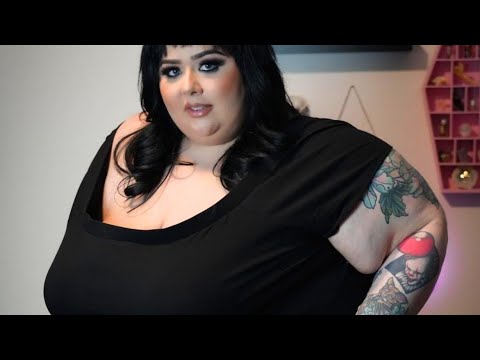 THEBIGGLOOOM  - Big Model Plus Size Babe Plus Size Model Plus  size Influencer