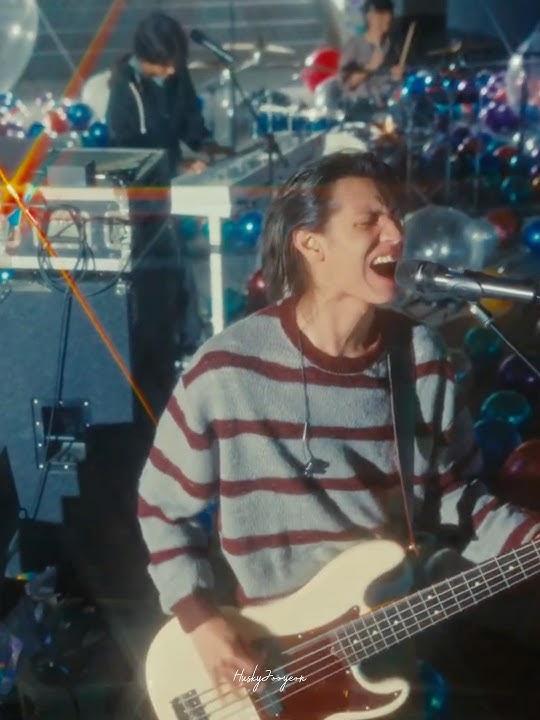 WHO HURT YOU, JOOYEON?? 😭😭