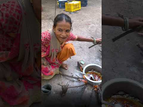 चूल्हे पर बनी सब्जी 🍲 और आम के बाग का सुकून 🌳 देसी स्वाद 🥭| Mango | Sukoon | Nature