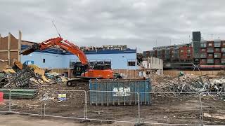 12/01/2023 - 1 - Magnet Leisure Centre Maidenhead - Demolition