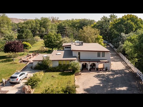 2425 Ridgeview Dr, Farmington, NM home video tour