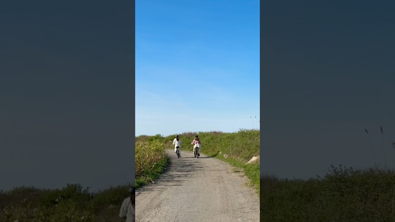 exploring a cute coastal town in rhode island 