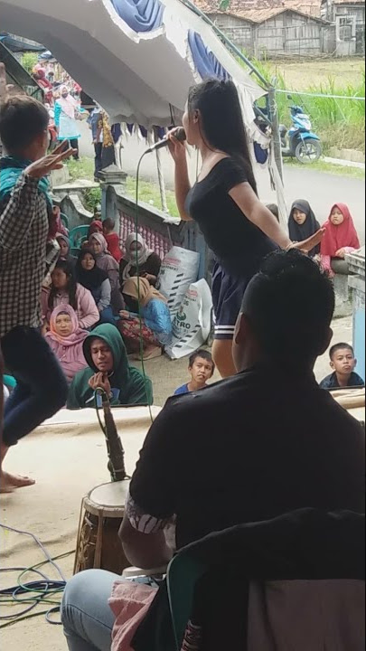 ANUNYA DIAN CANTIKA HAMPIR DIPATOK AYAM JAGO #SHORTS