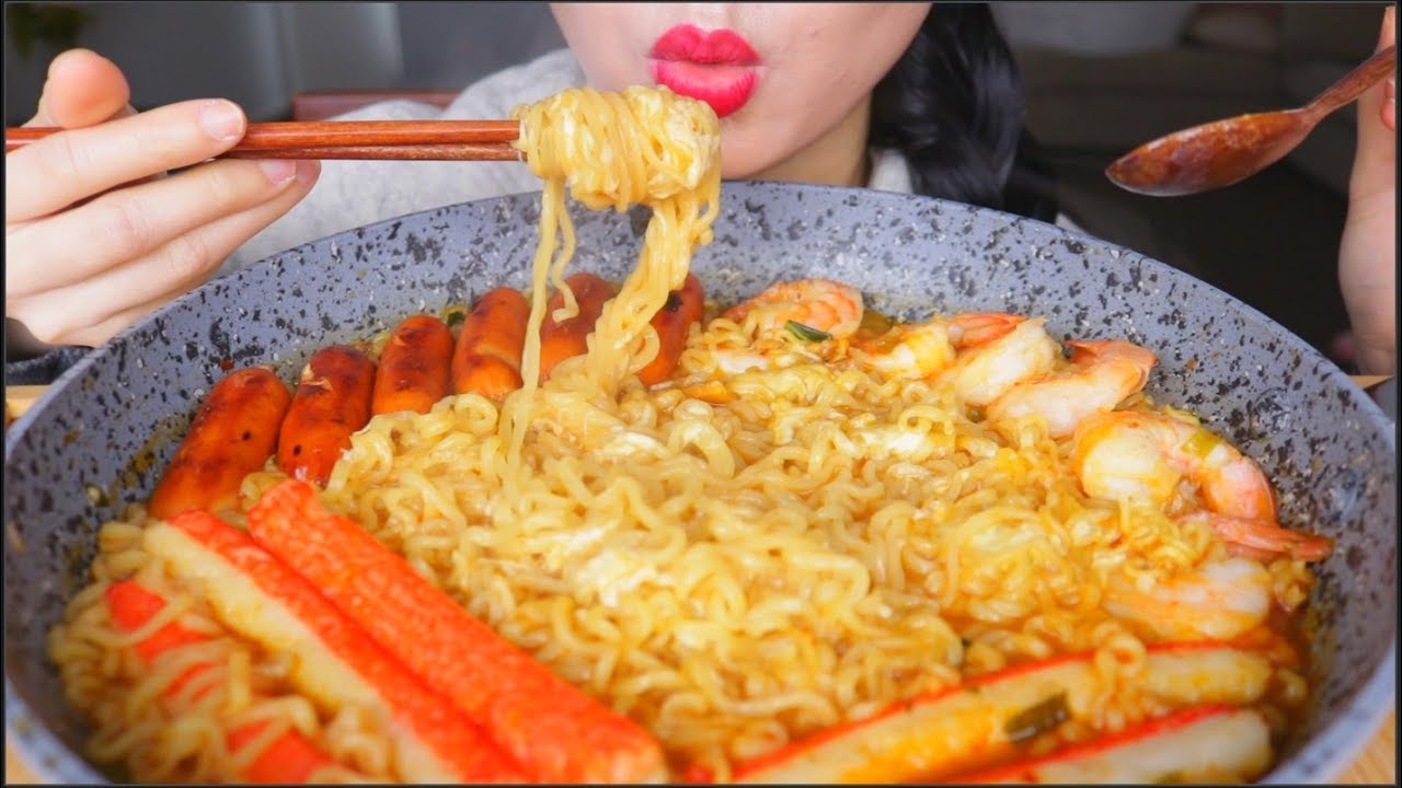 ASMR SPICY SHIN RAMYUN | SHRIMP | HOT DOGS | EATING SOUNDS