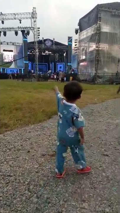 KILAU RAYA MNC TV SIBOCIL  NGAJAK DOLAN #mnctv #kilaurayamnctv30 #dangdut #salatigaviral