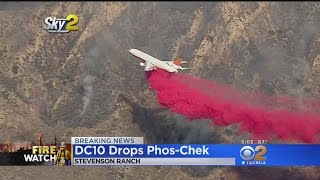 A brush fire burned 450 acres near stevenson ranch saturday, forcing
hundreds from their homes. greg mills reports.