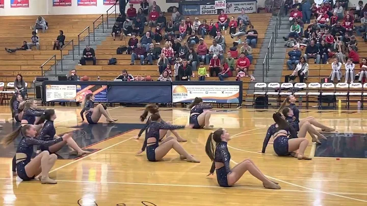 THN Patriettes halftime performance