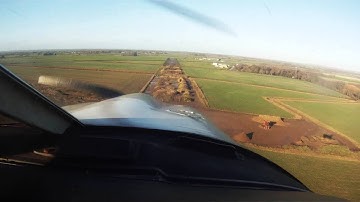 Short Field Landing in Wickenby [England] | Piper PA28-181 Archer II