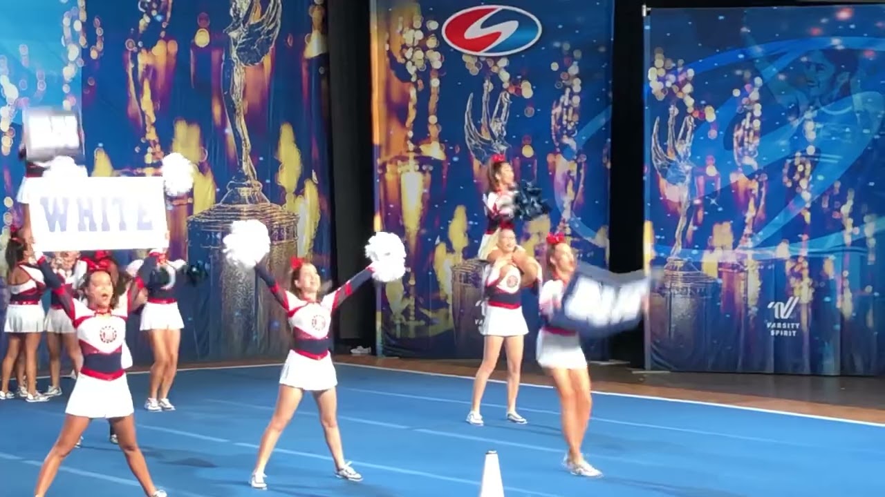 Beckman Varsity Cheer 2022