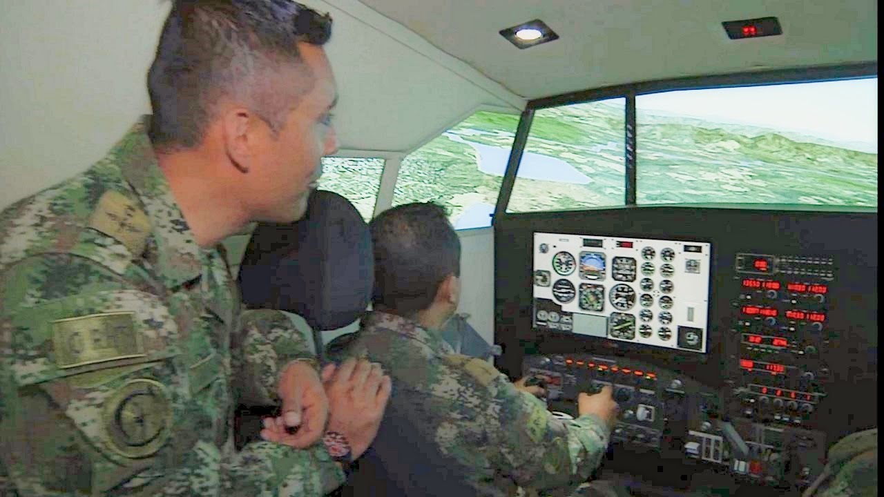 Dos hermanos pilotos de la Aviación del Ejército de Colombia relatan su historia