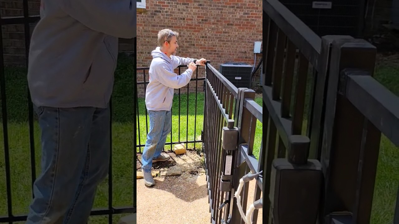 Sagging gate repair with a turnbuckle #diy #sagginggate