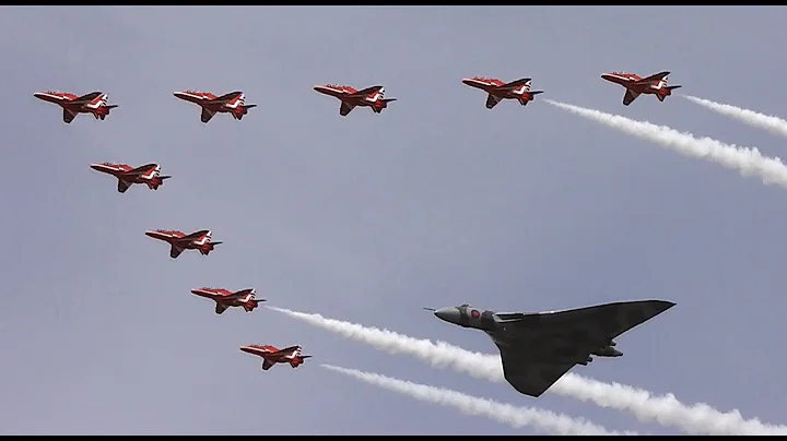 The very last Avro Vulcan XH558 Display & Flypast with The Red Arrows at RIAT Fairford 2015