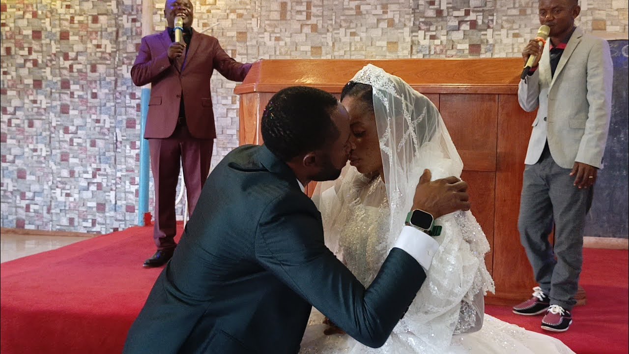 LA CONSÉCRATION DU  MARIAGE DE FRÈRE RICHARD ET LA SOEUR GRACIA