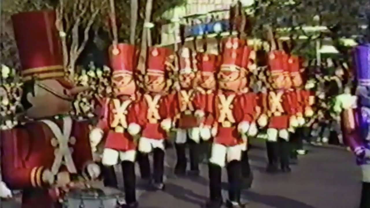 Fantasy on Parade Disneyland 1982