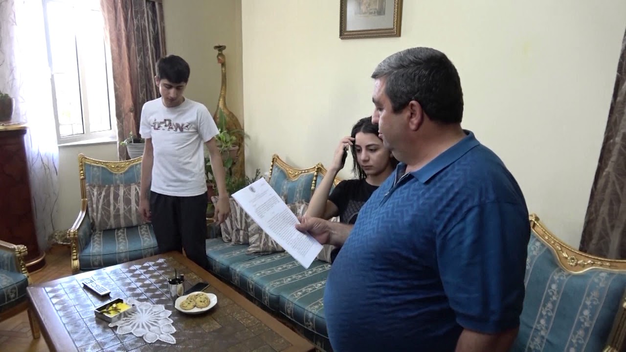 ԱԱԾ տեսանյութը, թե ինչպես են շնորհքով ներխուժել Առաքել Մովսիսյանի տուն