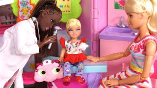 Familia Barbie & Ken Visitan al Doctor con Muñeca Bebe