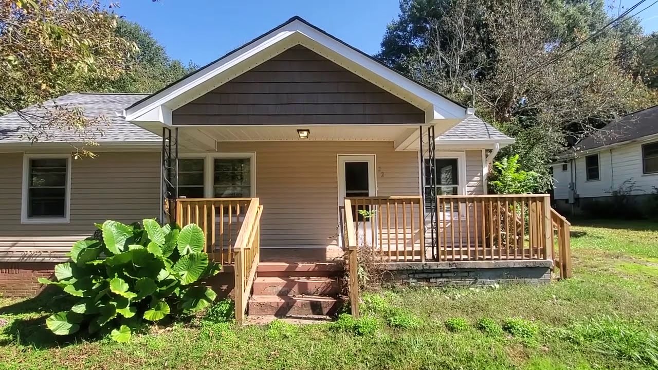 Greenville Rental Homes For Rent 3BR/2BA at 22 Springside Avenue Greenville, South Carolina