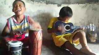 Pengamen cilik dari jakarta