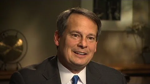 Schwab CEO's surprising investment advice