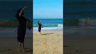 Dance with the sea ? #ballet #beach #ballerina #balletdancer #dance #graceful #sea #outdoor