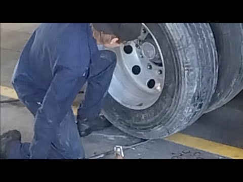 Trailer Tire 🚛 Repaired by ISAIAH mechanic @ T/A Terrell Texas 👉