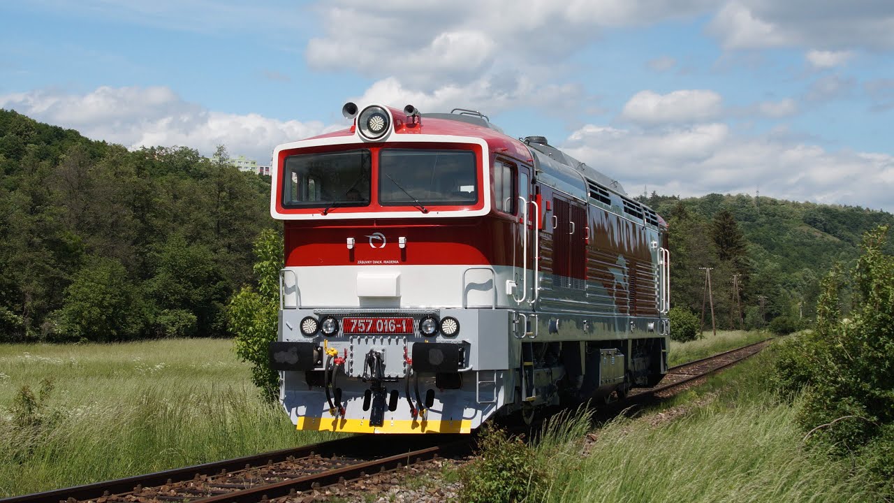 Vlaky Slovensko - ZSSK 757.016 - prvá "Sedmička" v novom laku