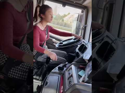 Chinese lady bus driver|| she has been driving more than 5 years on expressway ||Youtube short